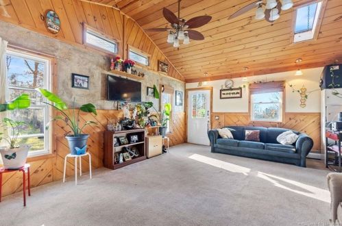 180 Dorothy Dr, Torrington CT  06790-4211 exterior