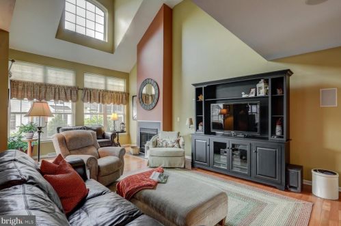 14 Red Leaf Ln, Lancaster PA  17602-7000 exterior