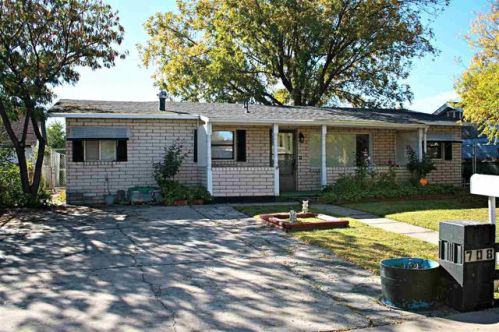 708 Grove St, Roswell, NM 88201-7434