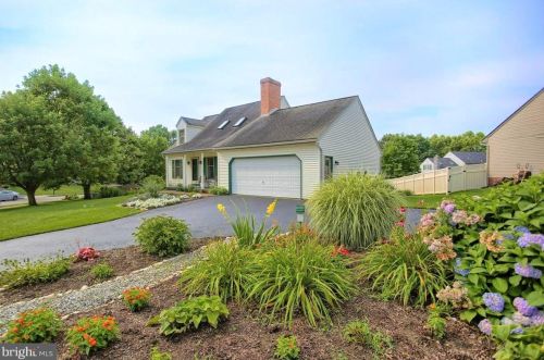 117 Chelsea Loop, Lancaster, PA 17602-1729