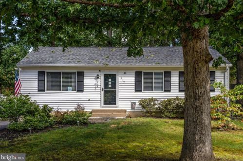 219 Burlington Dr, Fredericksburg, VA 22407-6305