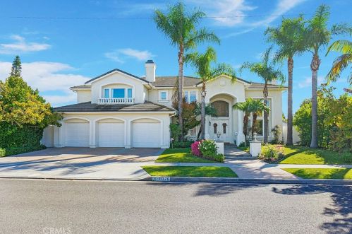 11376 Loch Lomond Rd, Los Alamitos, CA 90720-2952