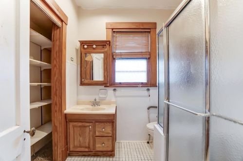 1341 Duncan Ave, Cincinnati OH 45208-2313 exterior