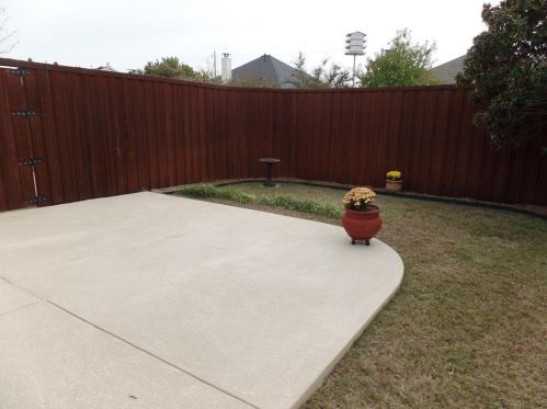 2008 Topaz Dr, Carrollton TX 75010-4511 exterior