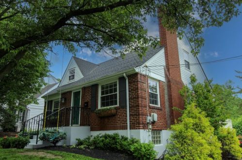 1326 Ault View Ave, Cincinnati, OH 45208-2554