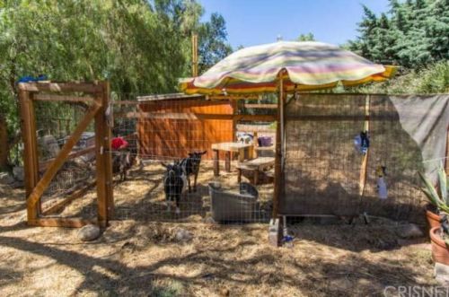 1319 Gonzales Rd, Simi Valley CA exterior