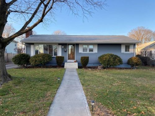 21 Angell Rd, Providence, RI 02904-4635