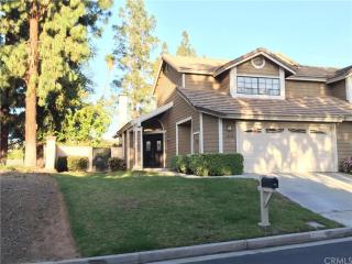5838 Fairlane Dr, Riverside, CA 92506-3471