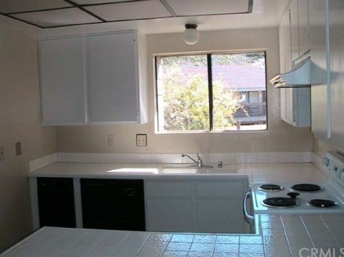 525 Ranch View Cir, Anaheim CA  92807-4320 exterior