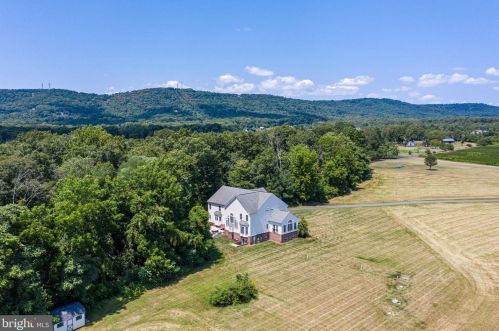 2506 Logmill Rd, Haymarket, VA 20169-1417