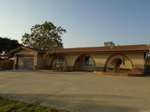 33070 Colorado St, Yucaipa, CA 92399-2035