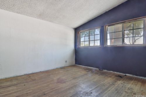 1020 Dennis Ave, Simi Valley CA  93065-3224 exterior