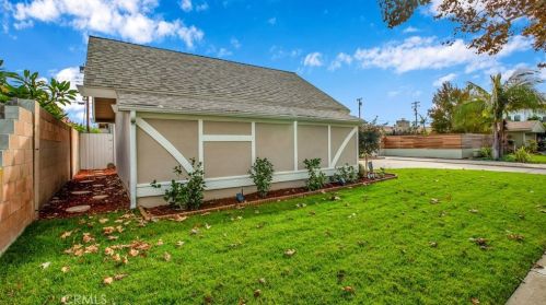 2922 Walker Lee Dr, Los Alamitos, CA 90720-5243