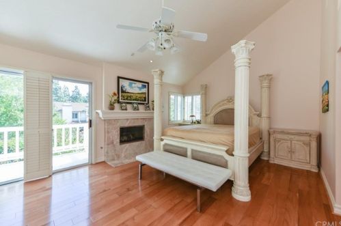 15 Sunrise, Irvine CA  92603-3719 exterior