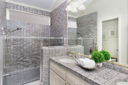 6 Descanso, Irvine CA  92620-1843 exterior