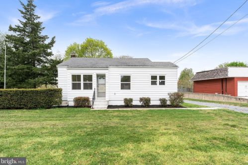 555 Williamstown Rd, Erial, NJ 08081-1825