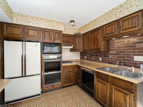 1744 Berkeley Ave, Saint Paul MN  55105-2026 exterior