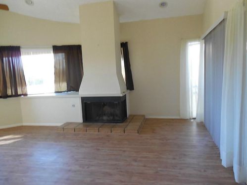12 Hallmark Dr, Conroe TX  77304-1257 exterior