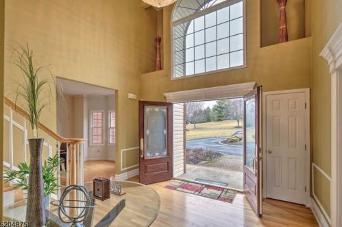 6 Hardin Ct, Chester, NJ 07930-2465