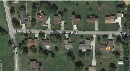 7013 Sherman Dr, Aurora, IN 47001-9741