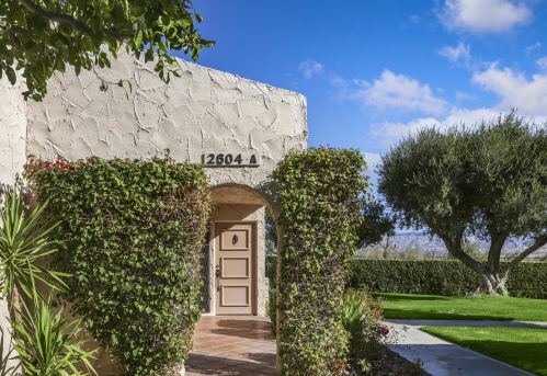 2604 Whitewater Club Dr, Palm Springs, CA 92262-2649