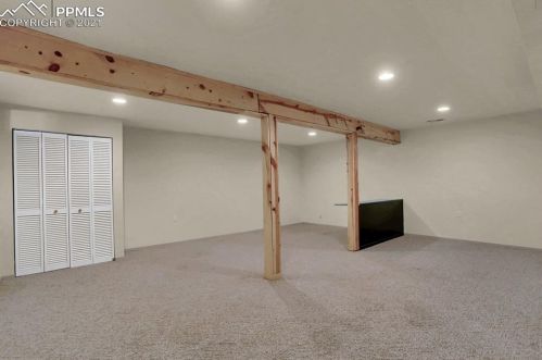 2720 Sunnywood Ave, Woodland Park CO 80863-9401 exterior