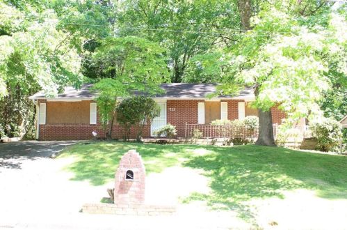 711 Indigo Ln, Atlanta, GA 30318-6049