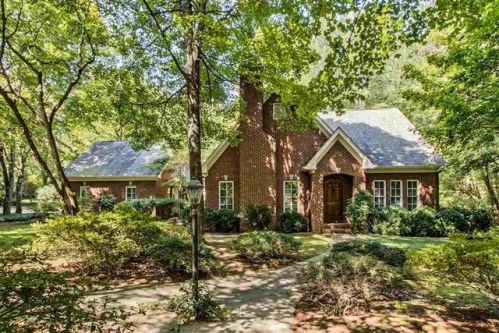 1108 Springfield Dr, Athens, TN 37303-2736