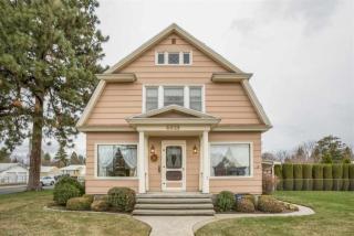 4428 Maple St, Spokane, WA 99205-1358