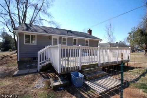 49 Washington Valley Rd, Warren, NJ 07059-7027