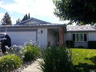 177 Warren Dr, Vacaville, CA 95687-6646