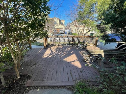 7676 Masters St, Elk Grove, CA 95758-7245