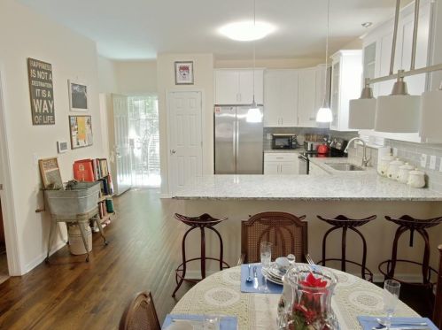 2650 Burton Rd, Atlanta GA  30311-1224 exterior