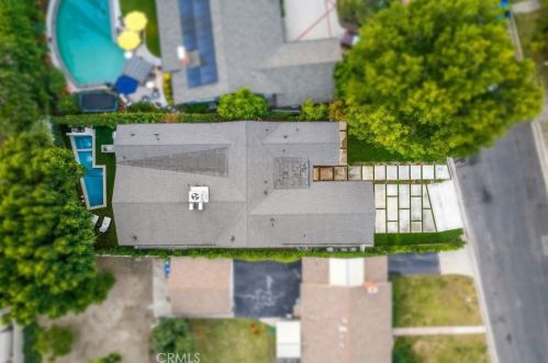 15442 Camarillo St, Van Nuys CA  91403-1039 exterior