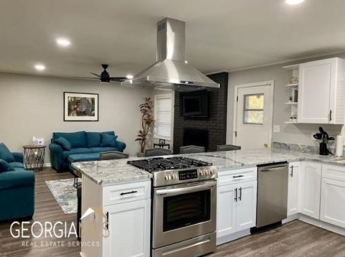 3415 Forrest Hl Dr, Atlanta GA  30354-1520 exterior