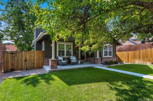 4689 Pennsylvania St, Englewood, CO 80113-5842