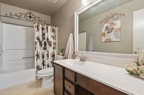 11200 Chatam Berry Ln, Austin TX  78748-3935 exterior