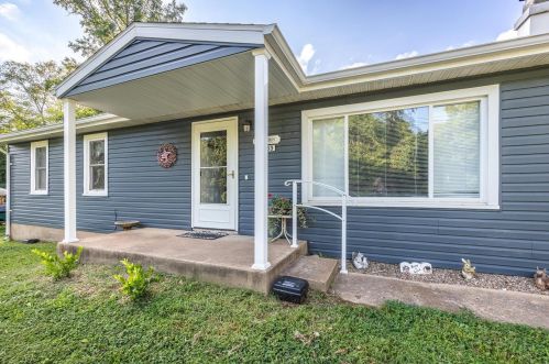 9353 Elm Loop Dr, Horine, MO 63070-2713