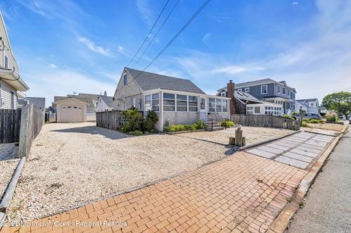139 Princeton Ave, Lavallette NJ 08735-2635 exterior