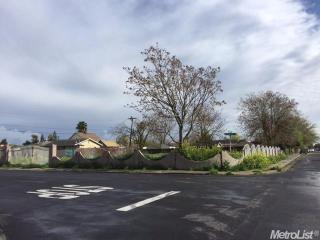 2620 Lincoln St, Stockton, CA 95206-3051