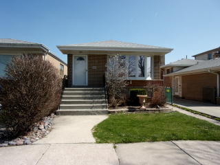 5921 Monitor Ave, Chicago, IL 60638-3617