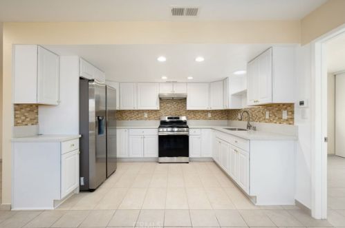 82433 Garden Ave, Indio, CA 92201-5748