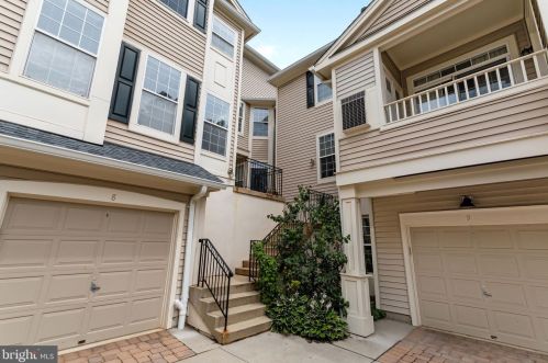 11402 Gate Hill Pl, Herndon VA  20194-2043 exterior