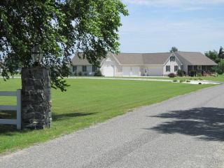 397 Jackson Dr, Deltaville, VA 23043-2255