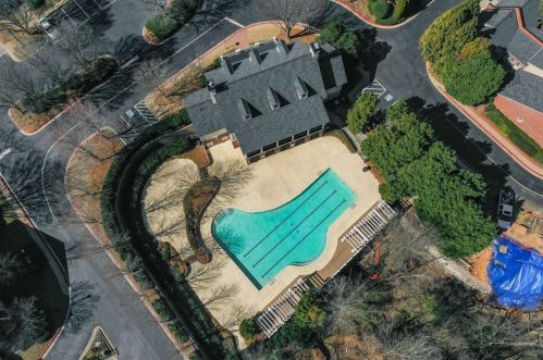 4855 Ivy Ridge Dr, Atlanta GA  30339-1367 exterior