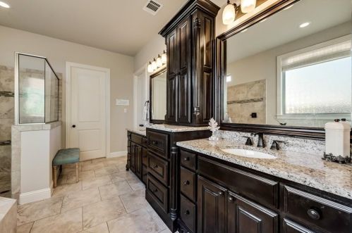 2440 Portwood Way, Fort Worth TX  76179-6653 exterior