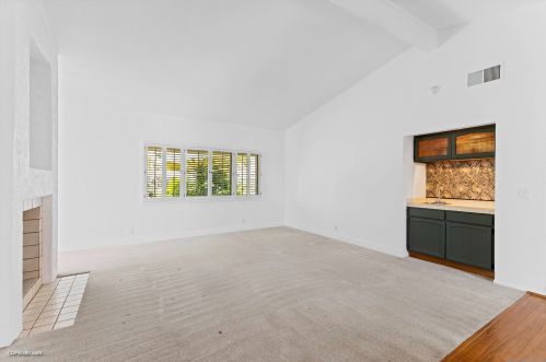 2021 Sonora Ct, Vista CA  92081-8946 exterior