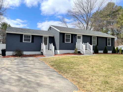 10 Mckenna St, Dover, NH 03820-4519