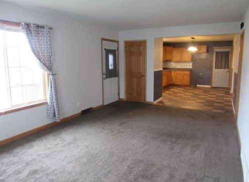 921 5th Ave, Brewster, MN 56119-4019