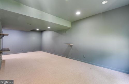 3483 Madelyn Ct, Woodbridge VA  22192-6472 exterior